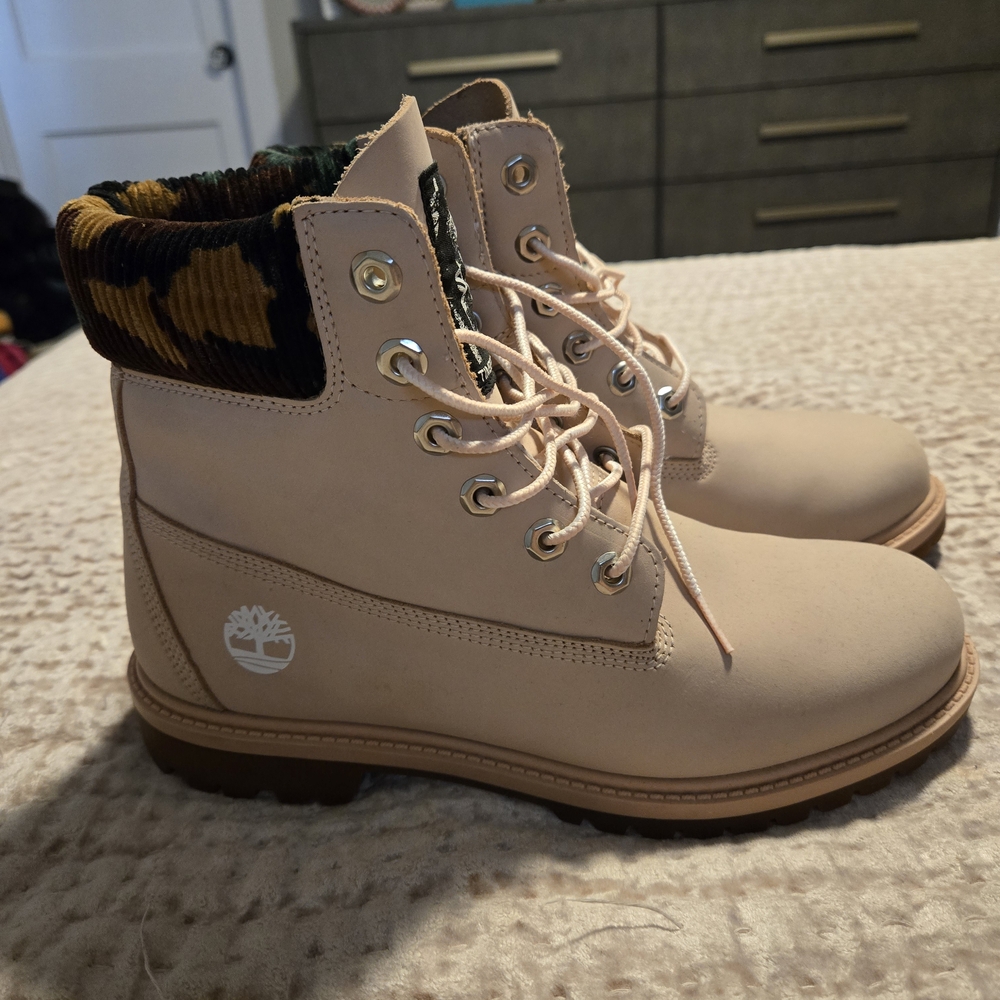 Timberland Women's Pink Boots